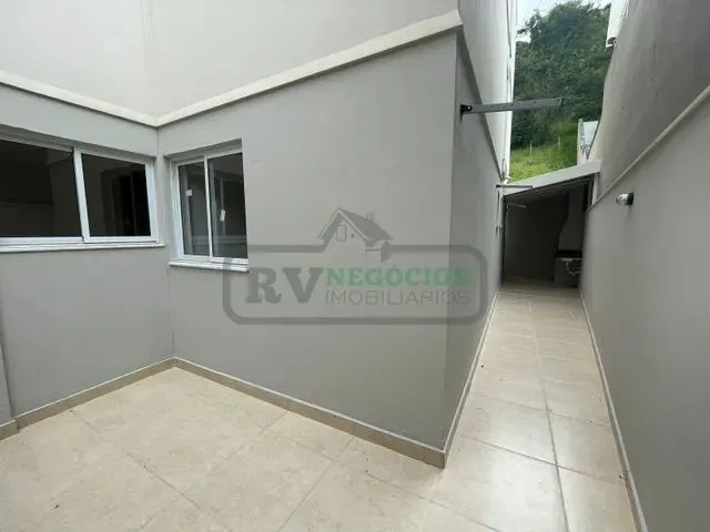 Imagem 2: )(- Amplo e Lindo Apartamento com 90 M² com 2 Quartos e Área Externa em Recanto da Mata