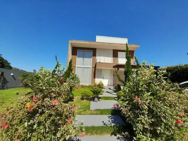 Imagem 1: Casa de 3 Quartos para Alugar no Bairro Campeche