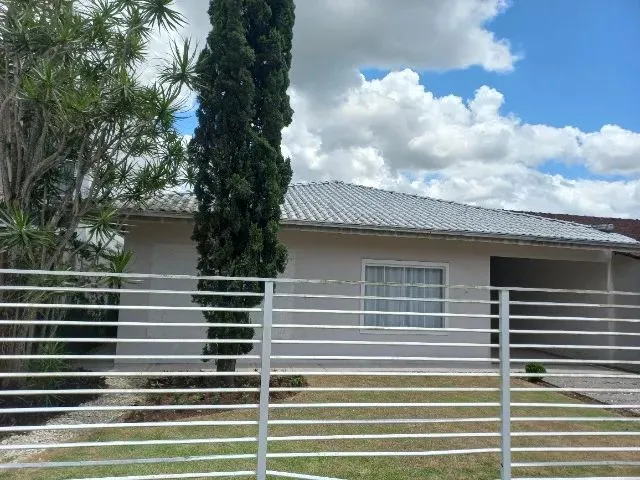 Imagem: Alugo Linda Casa