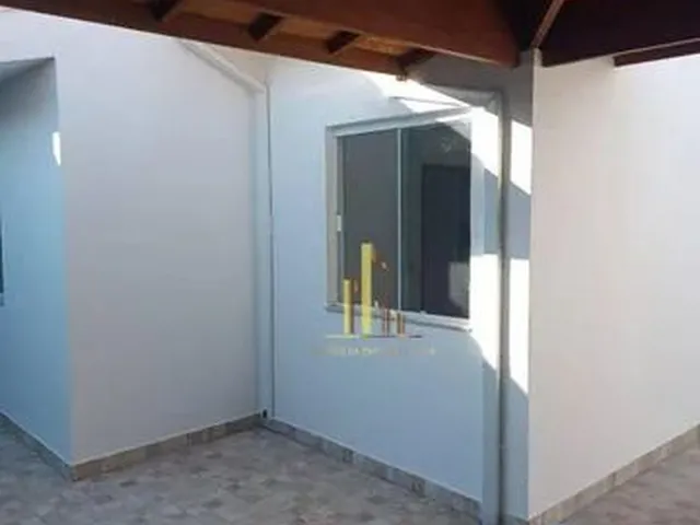 Imagem: A casa possui 3 Dormitórios, 1 Suíte, 3 Banheiros, 4