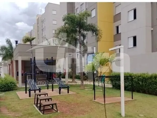 Imagem: O apartamento possui 2 Dormitórios, 1 Banheiro, 1 Vaga na