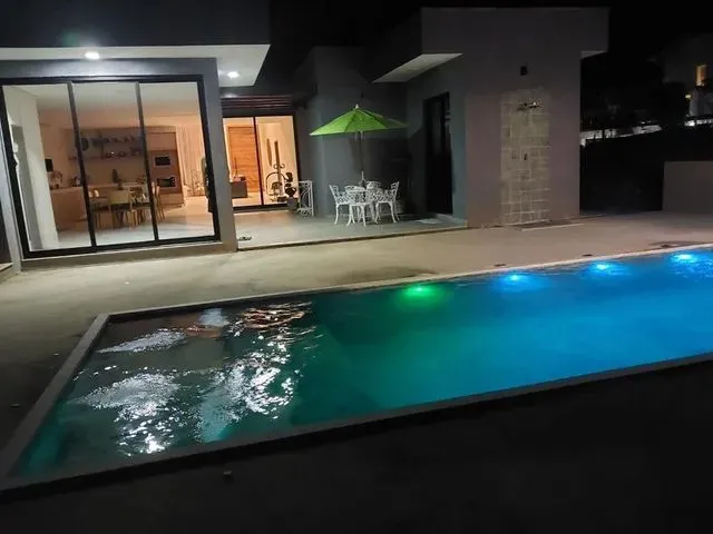 Imagem: Casa de Condomínio com 3 Quartos e 4 Banheiros