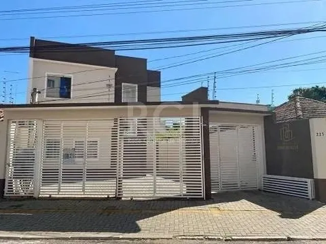 Imagem: Sobrado em Condomínio de 3 Dorm. Sendo