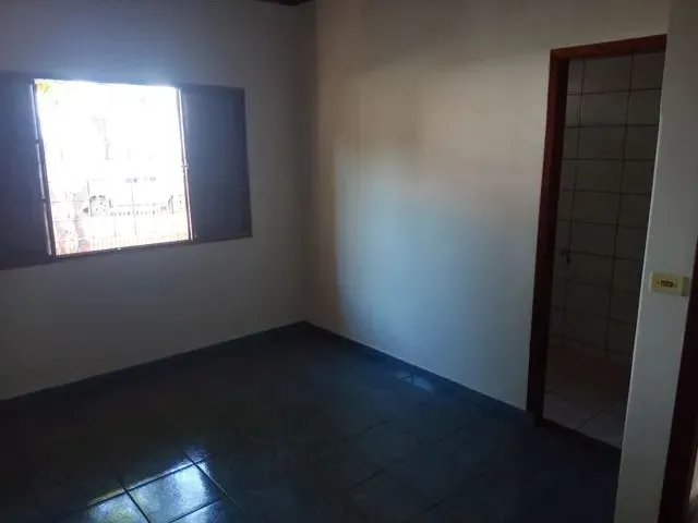 Imagem 8: Aluga-Se Casa 3 Quartos
