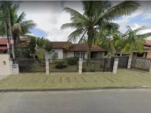 Imagem: Casa Plana no Bairro Iririú Próximo da
