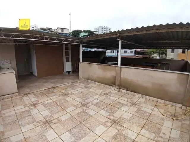 Imagem: Bela Casa com 3 Quartos, 1 Suíte e Terraço