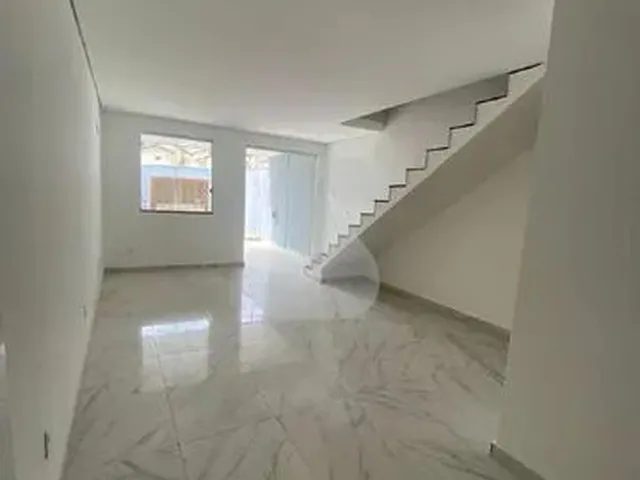 Imagem: Casa À Venda, 3 Quartos, 1 Suíte, 2 Vagas