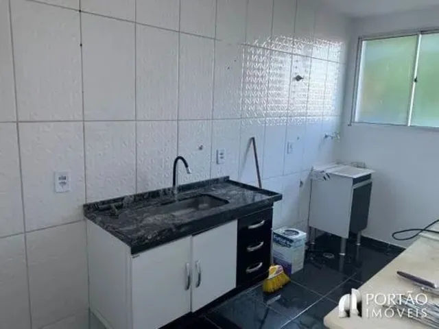 Imagem: O apartamento possui 2 Dormitórios, 1 Banheiro, 1 Vaga na
