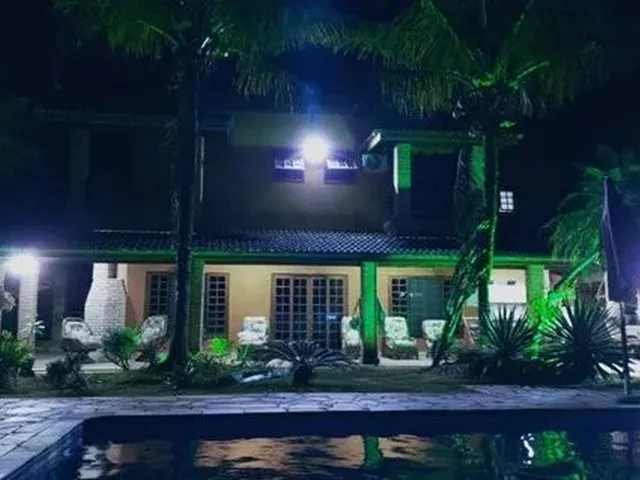 Imagem: A casa em condomínio possui 3 Dormitórios, 2 Suítes, 4