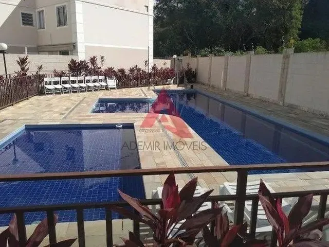 Imagem: O apartamento possui 2 Dormitórios, 1 Banheiro, 2 Vagas na