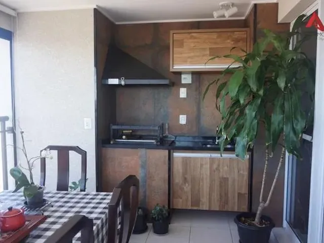 Imagem: O apartamento possui 2 Dormitórios, 1 Suíte, 2 Banheiros,