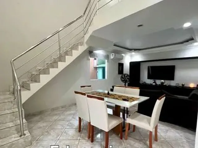 Imagem: Casa Grande com 5 Quartos Próximo Ao Shopping