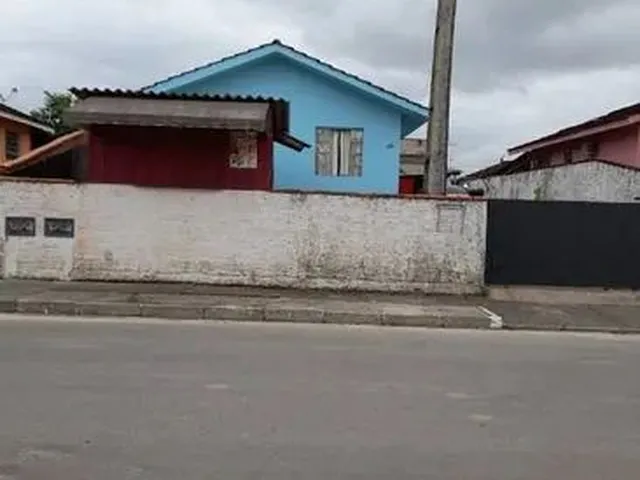 Imagem: Casa Averbada para À Venda no Bairro Morro