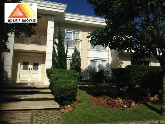 Imagem: A casa em condomínio possui 5 Dormitórios, 2 Banheiros, 5
