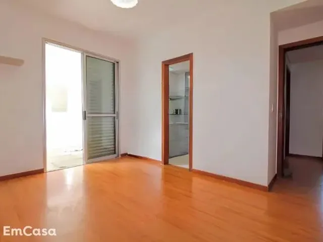 Imagem: O apartamento possui 4 Dormitórios, 3 Banheiros, 4 Vagas