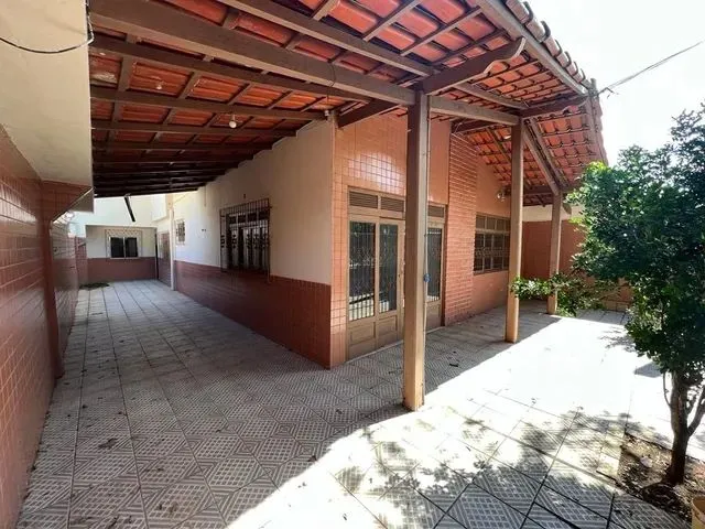 Imagem: Casa 5 Qts Linear em Bairro República Vitória