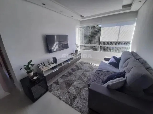 Imagem 2: Apartamento Mobiliado de 3 Dormitórios, Sendo 1 Suíte, no Bairro Cristal, com Vaga E