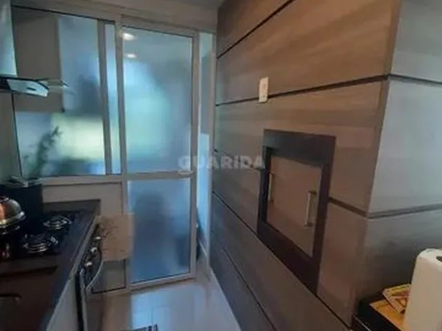Imagem 9: Apartamento Mobiliado de 3 Dormitórios, Sendo 1 Suíte, no Bairro Cristal, com Vaga E