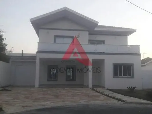 Imagem: A casa em condomínio possui 5 Dormitórios, 5 Banheiros, 5
