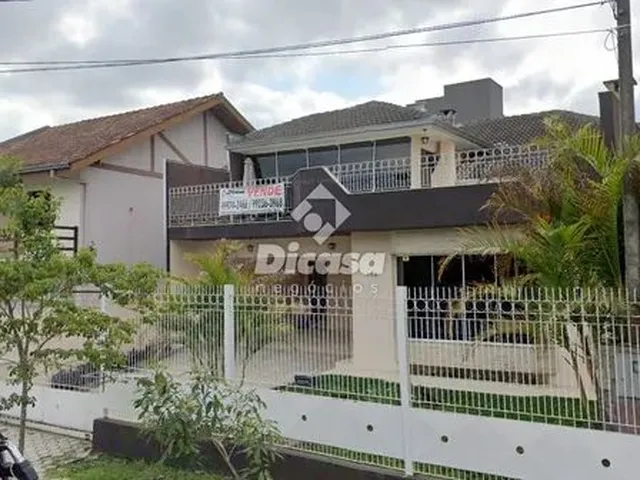 Imagem: Ampla Casa Mobiliada, em Rua Tranquila do