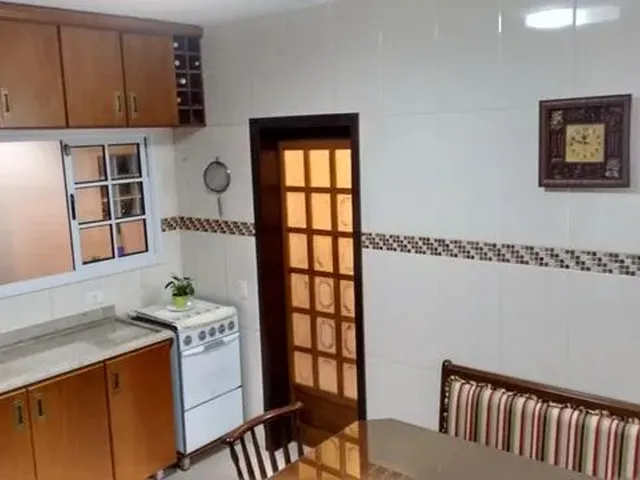 Imagem 5: Ampla Casa Mobiliada, em Rua Tranquila do Campo Comprido