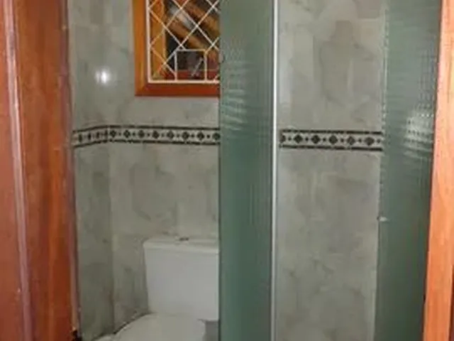 Imagem 10: Ampla Casa Mobiliada, em Rua Tranquila do Campo Comprido