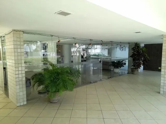 Imagem 10: 4 Quartos, 1 Suíte, Sala para 3 Ambientes, Ampla Varanda e 2 Vagas na Garagem, Boa