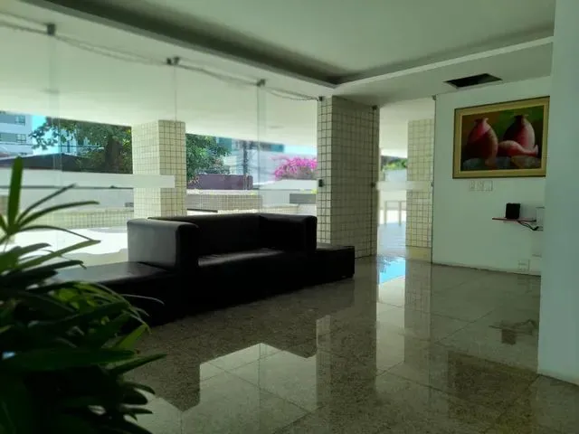 Imagem 12: 4 Quartos, 1 Suíte, Sala para 3 Ambientes, Ampla Varanda e 2 Vagas na Garagem, Boa