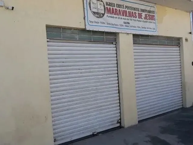 Imagem: Salão Comercial com Duas Casas