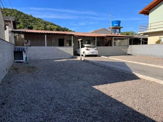 Imagem 2: Vendo Casa em Biguaçu Bairro Fundos
