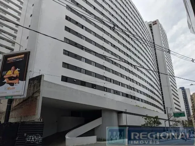 Imagem 1: Apartamento com 2 Quartos para Alugar por R$ 2200.00, 61.20 M2 - Centro - Curitiba/Pr
