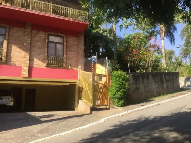 Imagem: Lindo Sobrado de Alto Padrao no Entre Serras