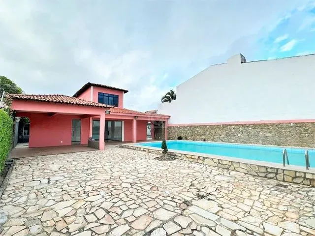 Imagem 1: Casa Duplex para Aluguel, 4 Quartos, 3 Suítes, 8 Vagas, Atalaia - Aracaju/Se
