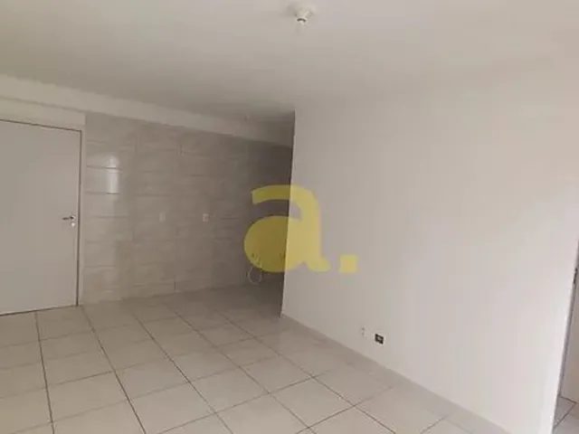 Imagem: O apartamento possui 2 Dormitórios, 1 Banheiro, 1 Vaga na