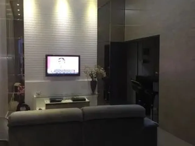 Imagem: A casa possui 3 Dormitórios, 1 Suíte, 2 Banheiros, 2