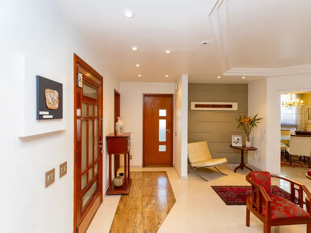 Imagem 10: Apartamento para Venda em Moema com 4 Quartos, Sendo 4 Suítes, 200M²