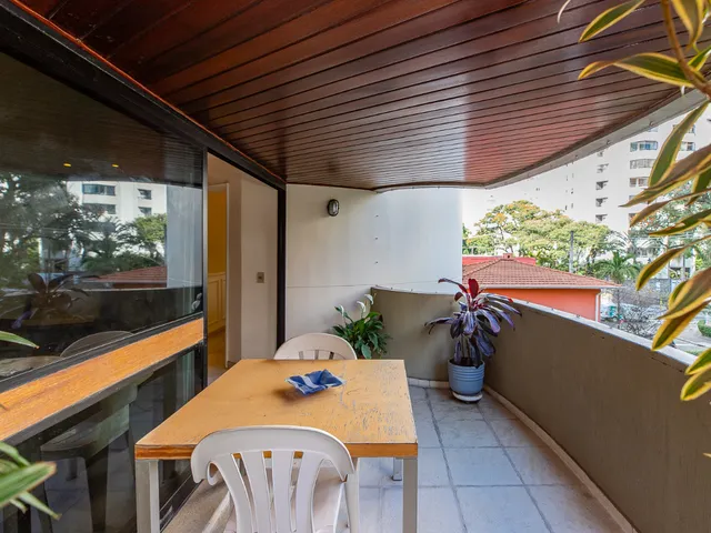 Imagem 7: Apartamento para Venda em Moema com 4 Quartos, Sendo 4 Suítes, 200M²