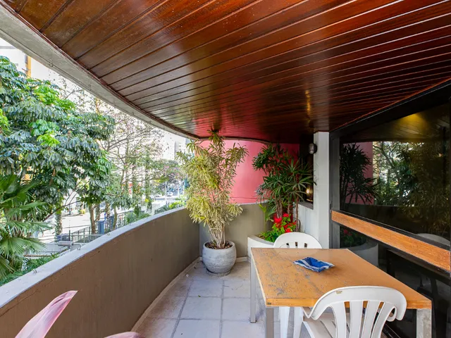 Imagem 12: Apartamento para Venda em Moema com 4 Quartos, Sendo 4 Suítes, 200M²