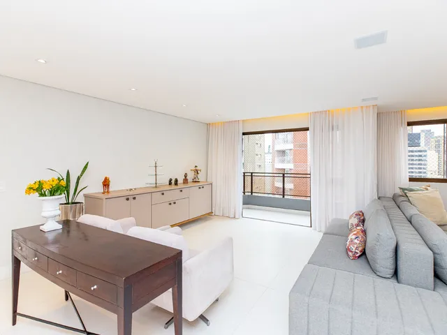 Imagem 15: Apartamento para Venda em Itaim Bibi com 4 Quartos, Sendo 3 Suítes, 197M²