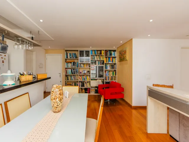 Imagem 3: Apartamento para Venda em Tatuapé com 3 Quartos, Sendo 2 Suítes, 92M²