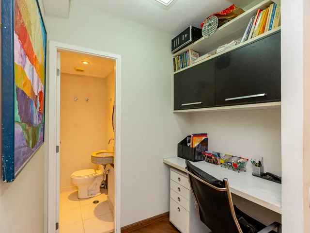 Imagem 5: Apartamento para Venda em Chácara Santo Antônio (Zona Sul) com 3 Quartos, Sendo 2 Suítes, 95M²