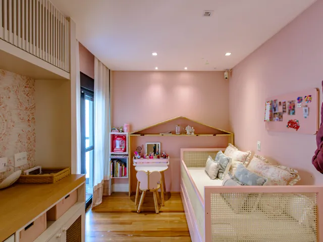 Imagem 2: Apartamento À Venda, no Edifício Araguari 561 em São Paulo, Moema, com 3 Quartos, 187M²