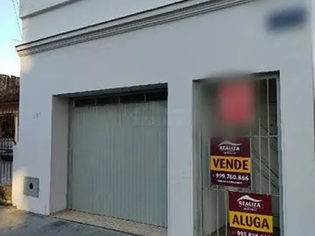 Imagem: A casa possui 2 Dormitórios, 2 Banheiros, 1 Vaga na