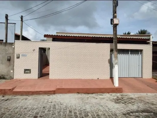 Imagem: O apartamento possui 4 Dormitórios, 1 Suíte, 3 Banheiros,