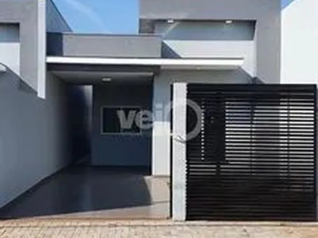 Imagem: Casa no Jd Ipê com Passagem Lateral e Quintal