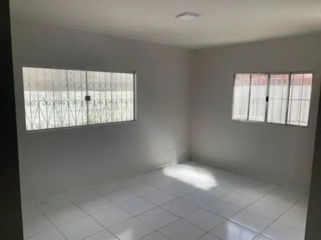 Imagem 4: Casa para Venda Tem 115 Metros Quadrados com 2 Quartos em Fazendinha...