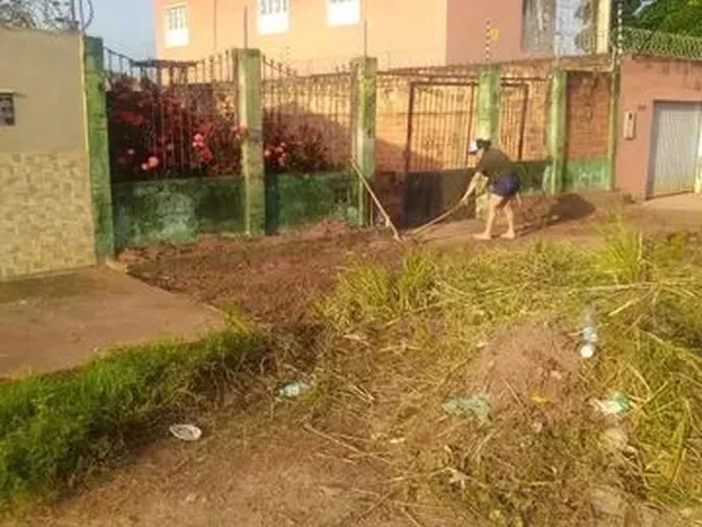 Imagem: A casa possui 1 Dormitório, 1 Banheiro, 1 Vaga na garagem