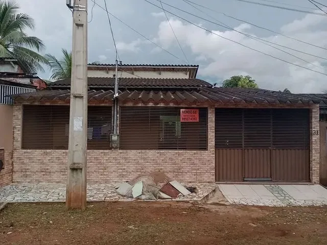 Imagem: Casa en Frente da Quadra Sintética do Bairro