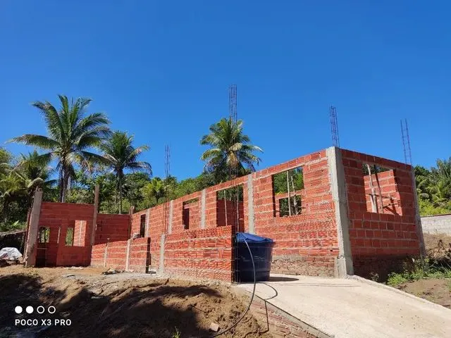 Imagem: Vendo Construção no Sul da Bahia, Há