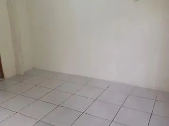 Imagem 2: Alugo Kitinete no Aventureiro $700